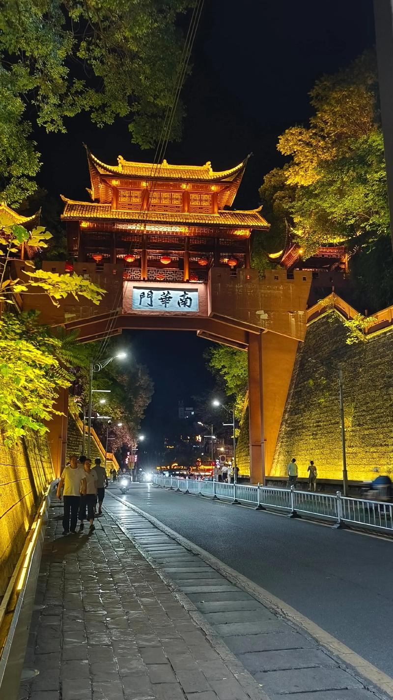 凤凰古城逃票攻略2025