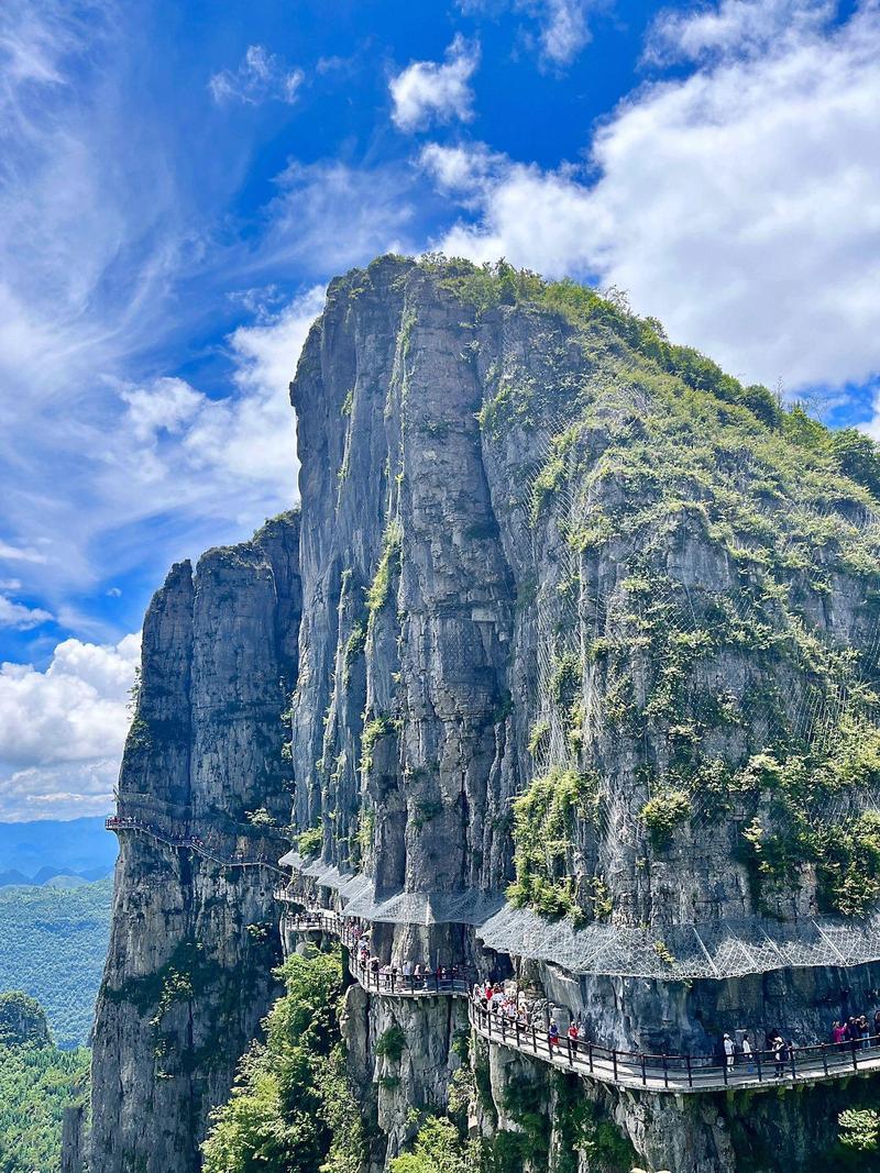 离湖北最近的旅游景点有哪些