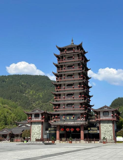 湖南附近的旅游景点哪里好玩