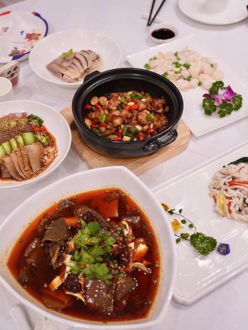 上海延安饭店附近美食