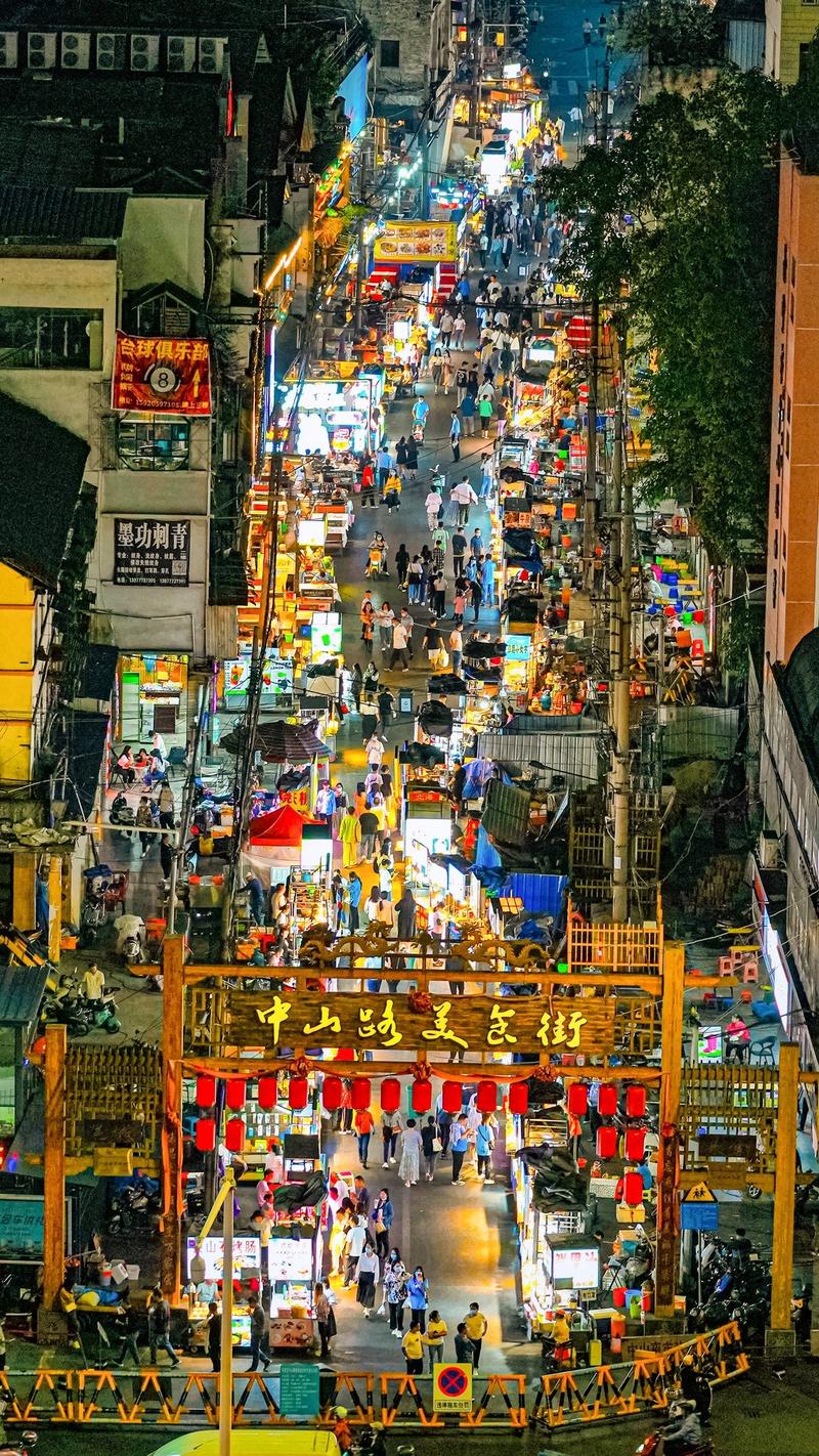 南宁中山路美食街拆了