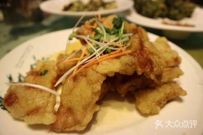 包头松花江美食城电话