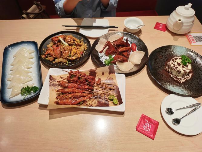 合肥天鹅湖银泰城美食