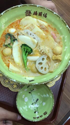 常平百花时代广场美食