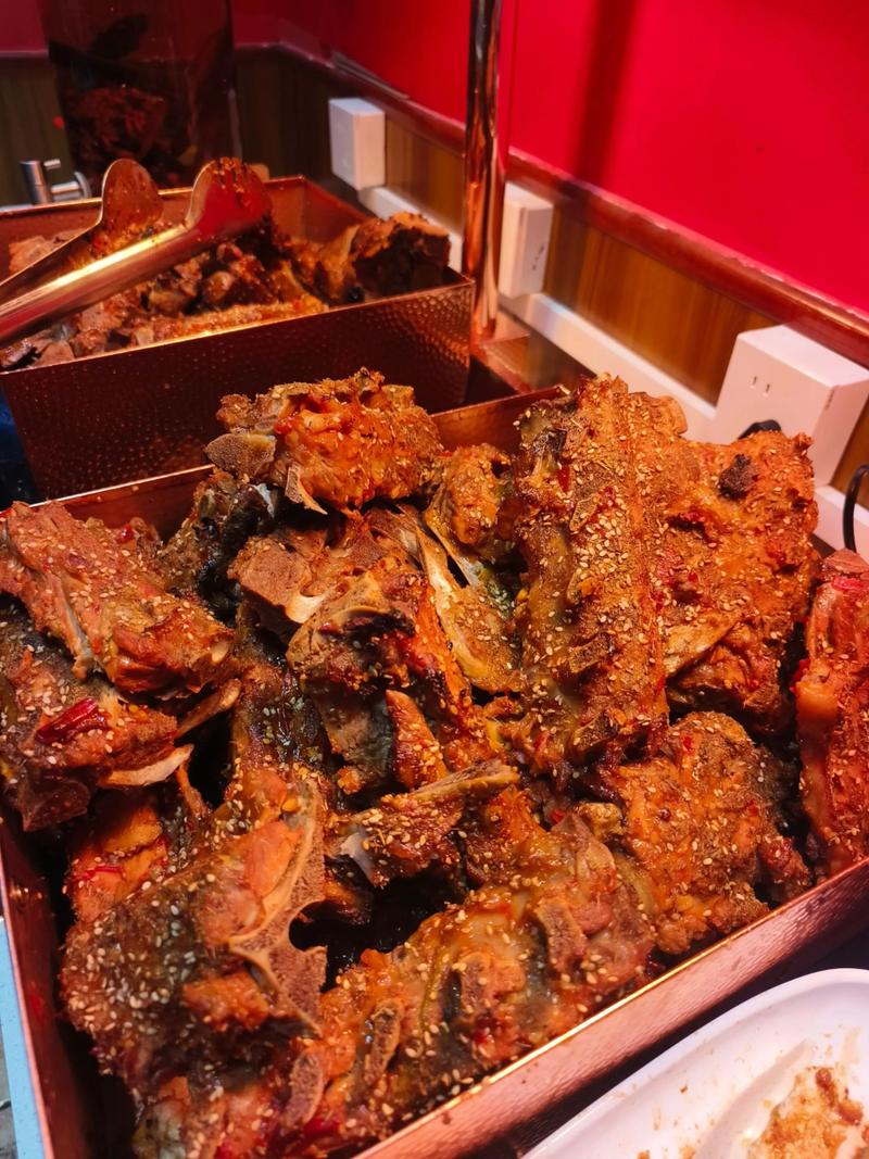 泉福居酱骨头自助美食