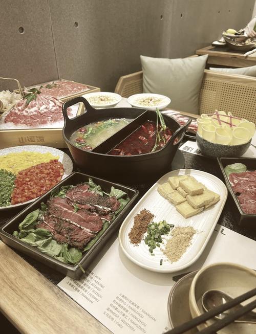 合肥政务区银泰城美食