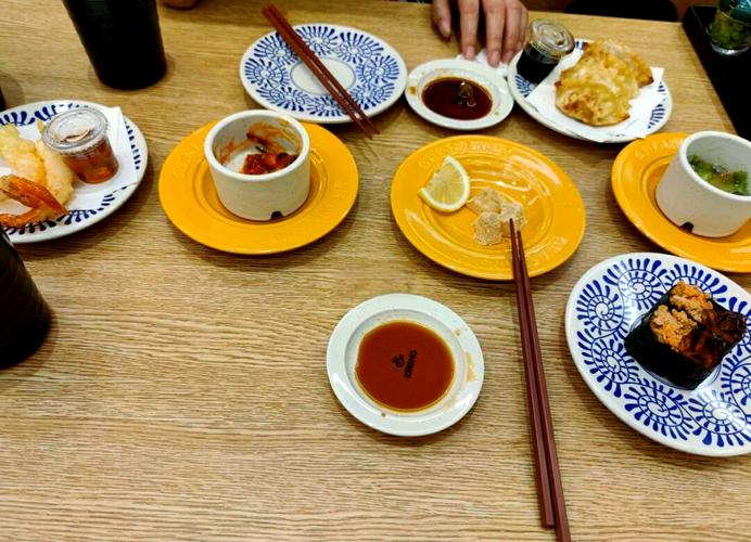 松江东鼎购物中心美食