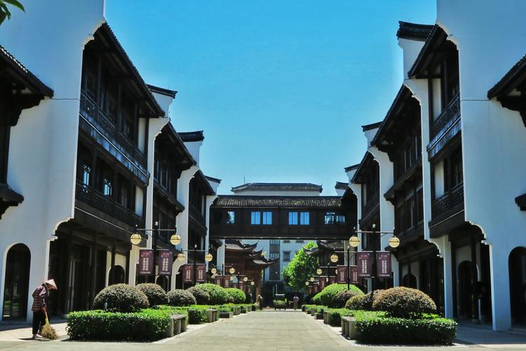 乌镇小吃街美食街排名