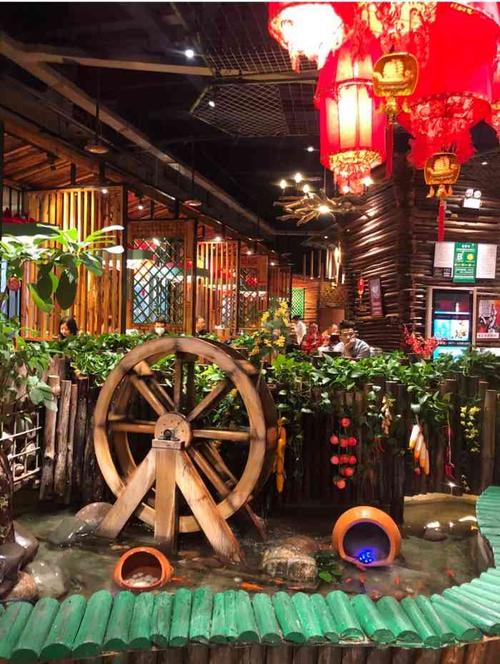 昆明世纪城车立方美食