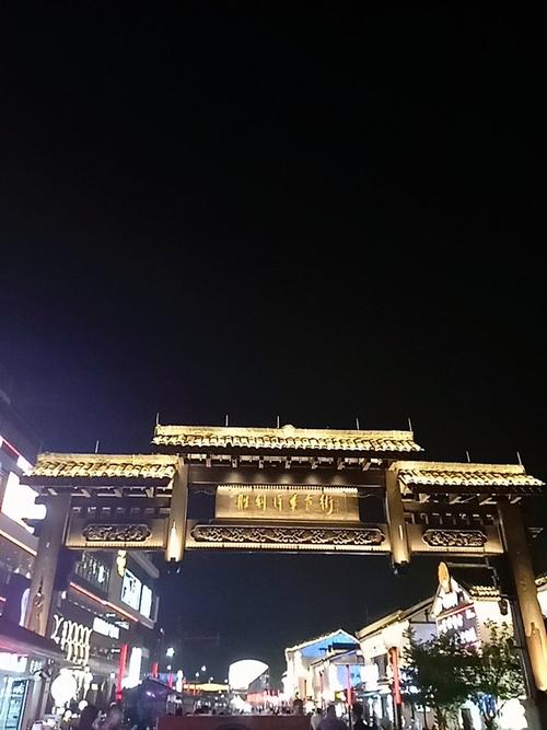 胜利河美食街青青酒家