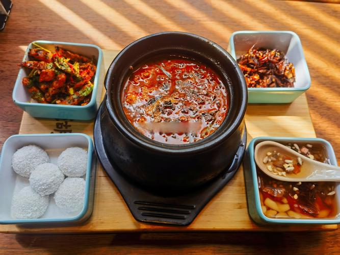 昆明滇池附近美食攻略