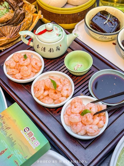 西湖音乐喷泉附近美食