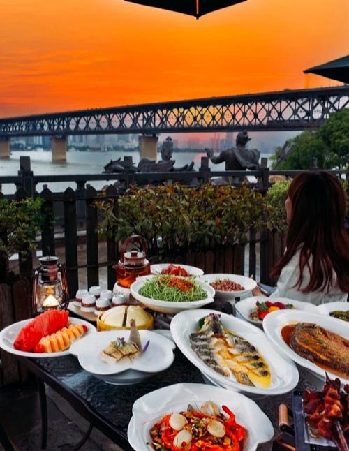 武汉长江大桥附近美食