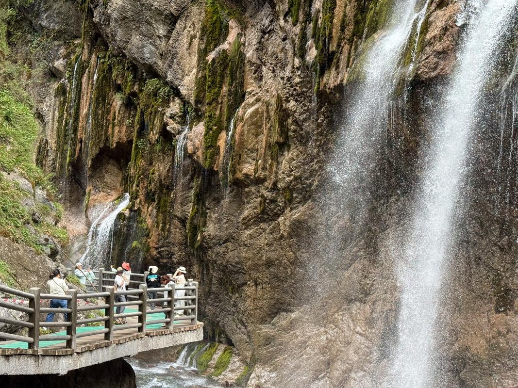 虎牙大峡谷自驾游攻略