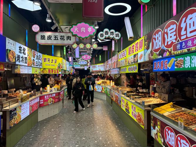 杭州滨江美食街在哪里