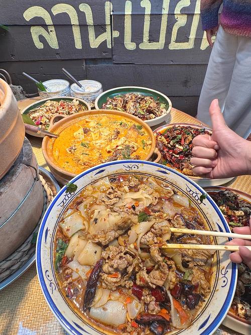 附近有什么好吃的美食