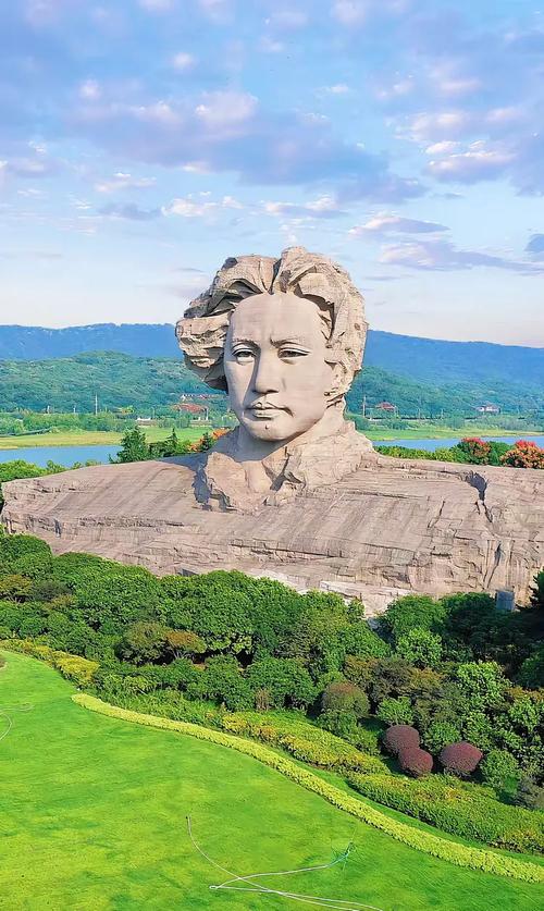 江西靠近湖南的旅游景点