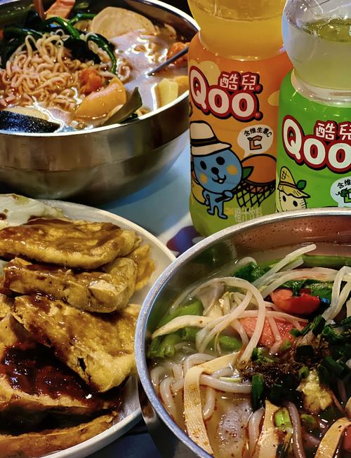 丹阳眼镜城附近美食