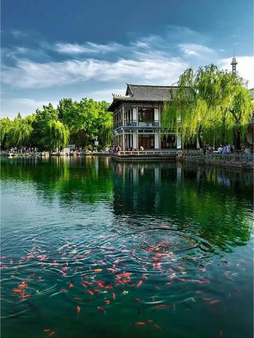 济南著名的旅游景点是