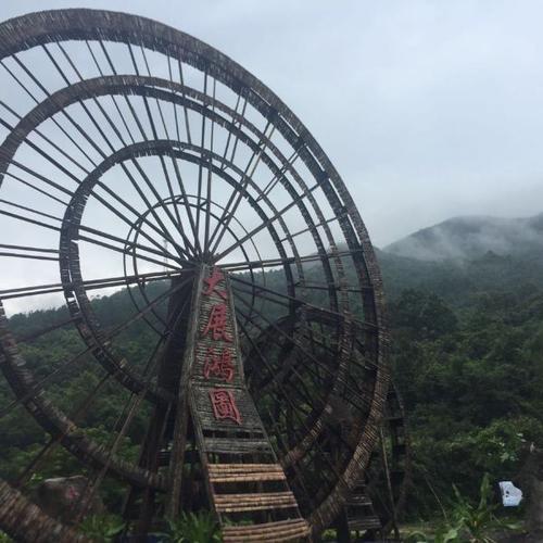 岑洞峡谷漂流旅游景点