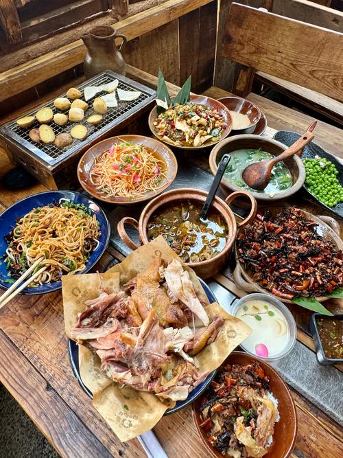 昆明民族村附近美食