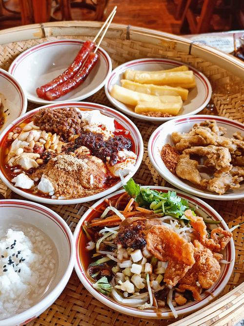 昆明民族村附近美食