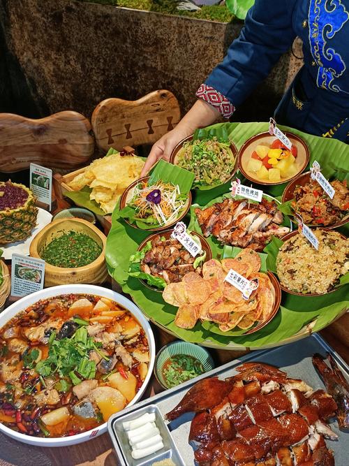 昆明民族村附近美食