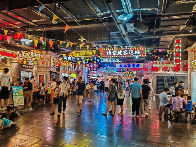 路桥大世界美食广场