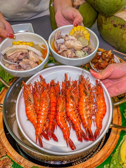 三亚凤凰岛附近美食