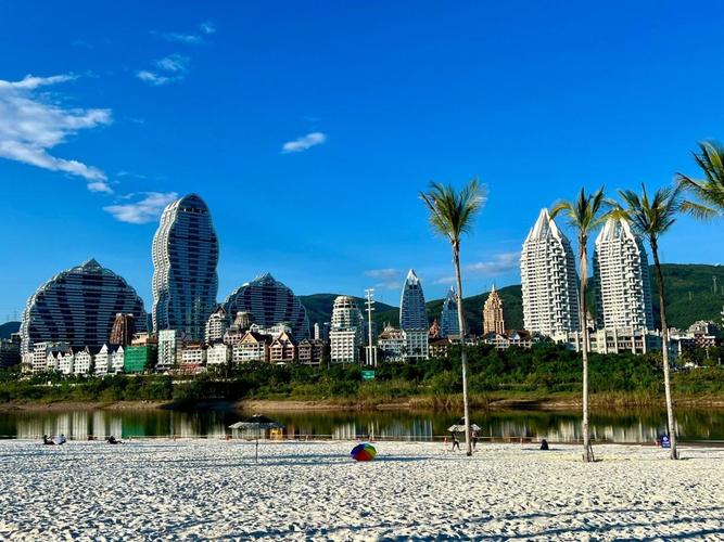 云南海边沙滩旅游景点