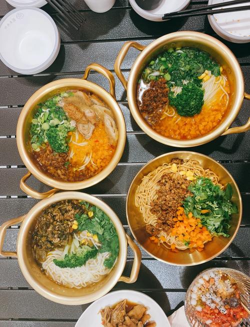 卜蜂中心有什么美食