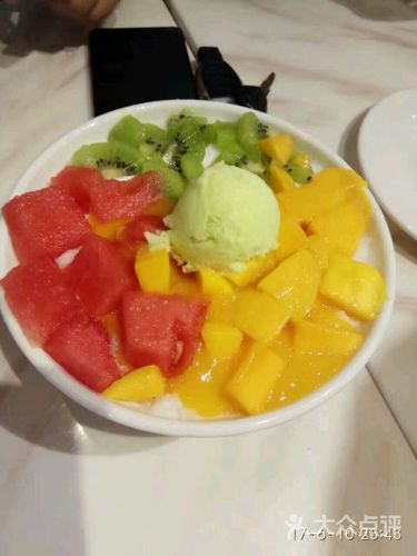 卜蜂中心有什么美食