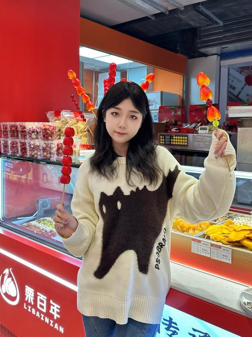 武林银泰美食在几楼