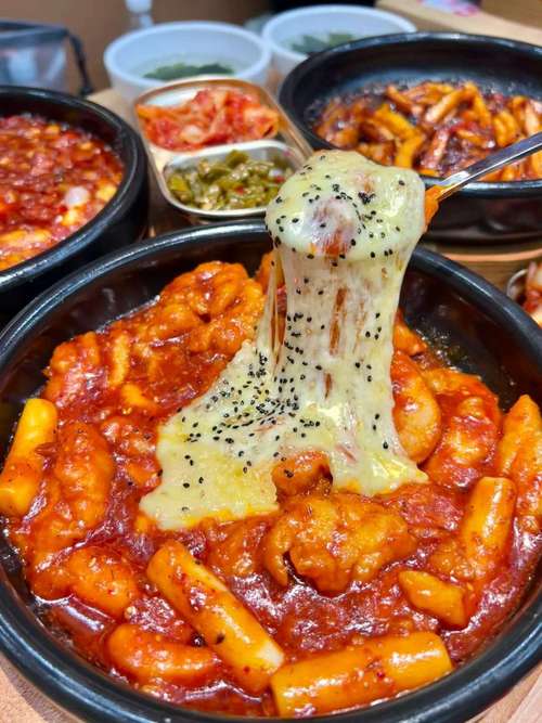 深夜放毒拉仇恨美食