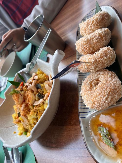 杨浦紫荆广场内美食