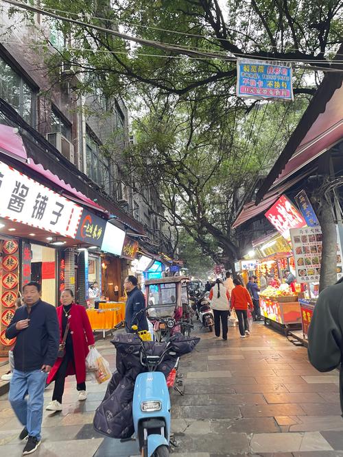 海安美食地板一条街