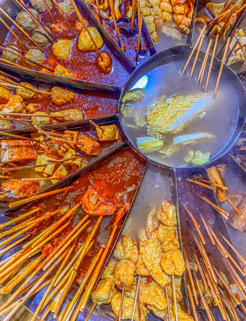 横店特色美食一条街