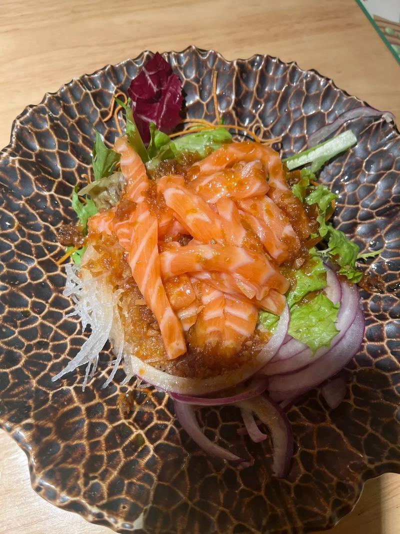 鸭绿江断桥附近美食