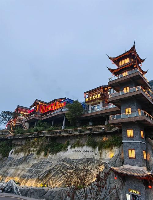 离万州最近的旅游景点