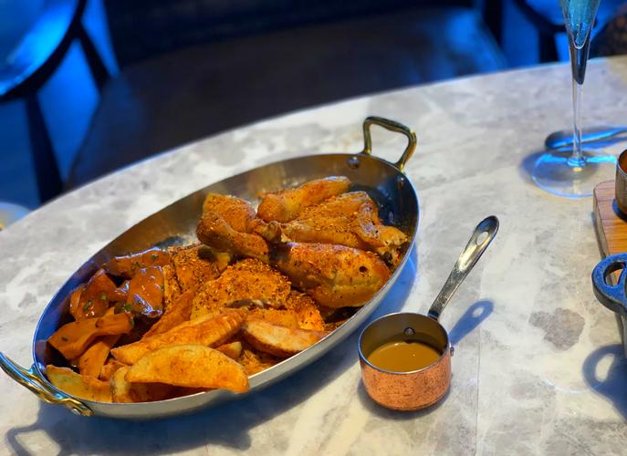 东方明珠塔附近美食