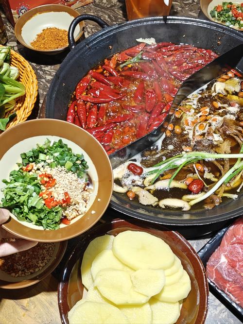 湘江世纪城附近美食